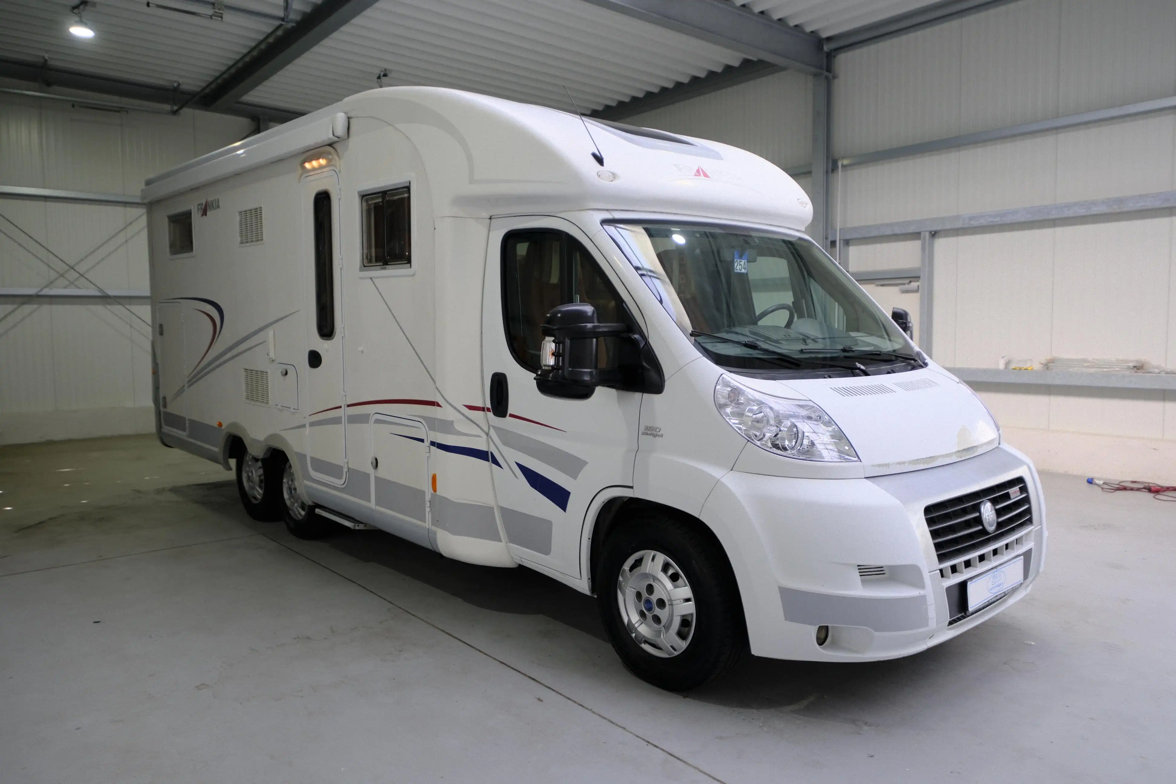FRANKIA T 740 BD Comfort Class/Festbett/Garage/Klima/Markise/Solar/AHK/dop.Boden